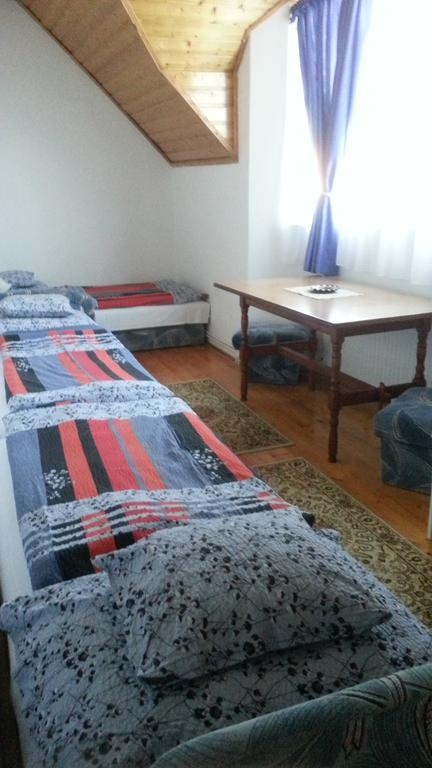 Csokonai Guesthouse Zamárdi Стая снимка