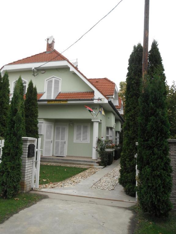 Csokonai Guesthouse Zamárdi Екстериор снимка